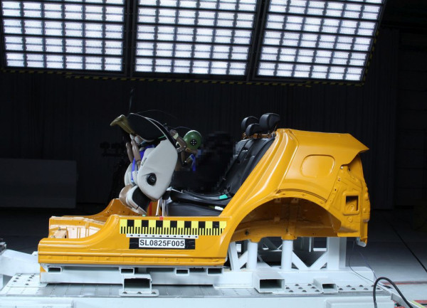 adac-ev_tests_download_kindersitztest-crashtest-adac-18x13-2510