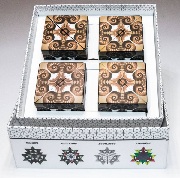 GeoBender | Cube | Geschenkbox mit 4 Würfel | Nautilus