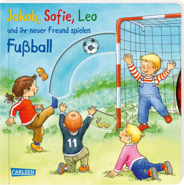Carlsen | Jakob, Sofie, Leo und ihr neuer Freund spielen Fußball