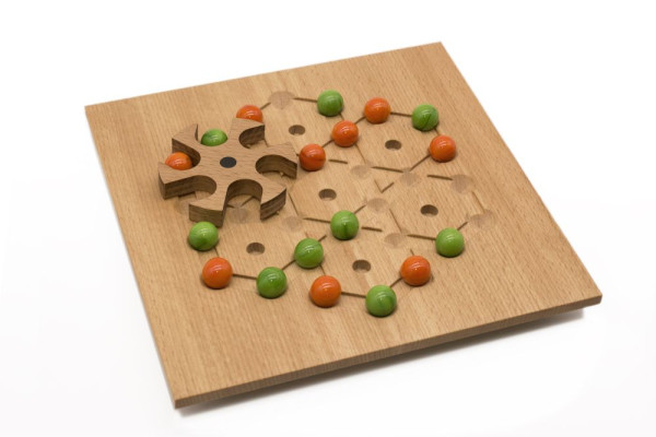 Gerhards Spiel und Design | Flügelrad | Ausführung: Murmeln orange und grün