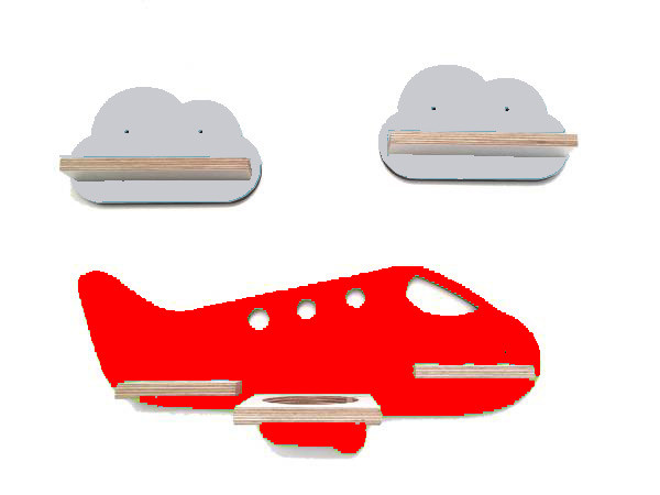 Flugzeug mit Wolken